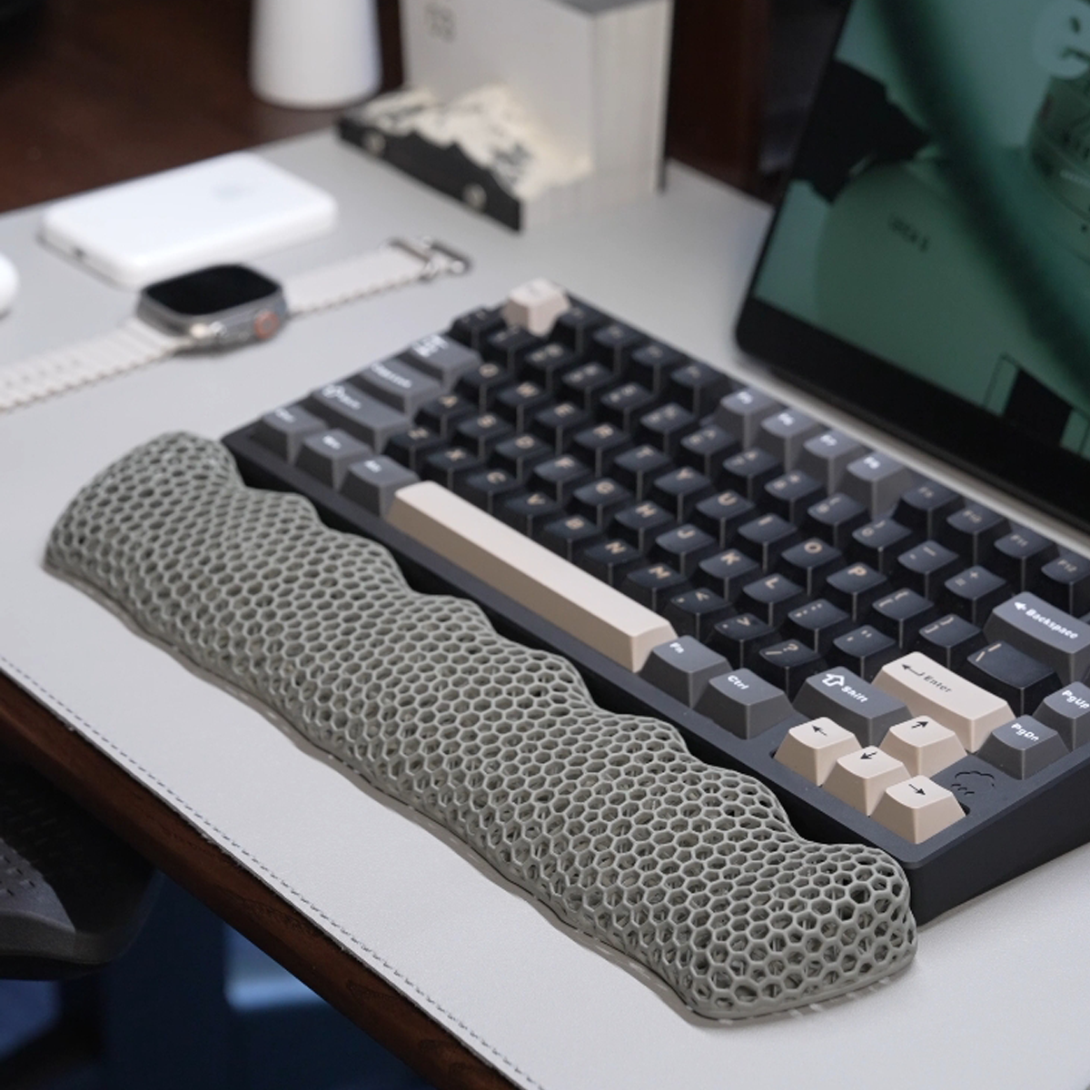 Bublepik Wrist Rest for Keyboard - Storm Gray Wave